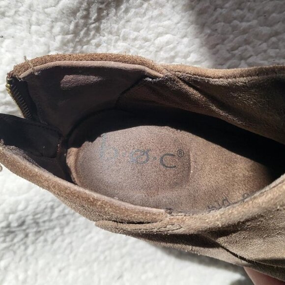 BOC Born Concept Boots Womens 7 M Slouch Ankle Bootie Z59917 Brown Suede Heels - Picture 6 of 8